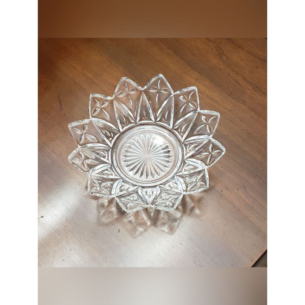 VINTAGE 1950s FEDERAL PRESSED GLASS Flower Petal Bowl Trinket Dish Clear